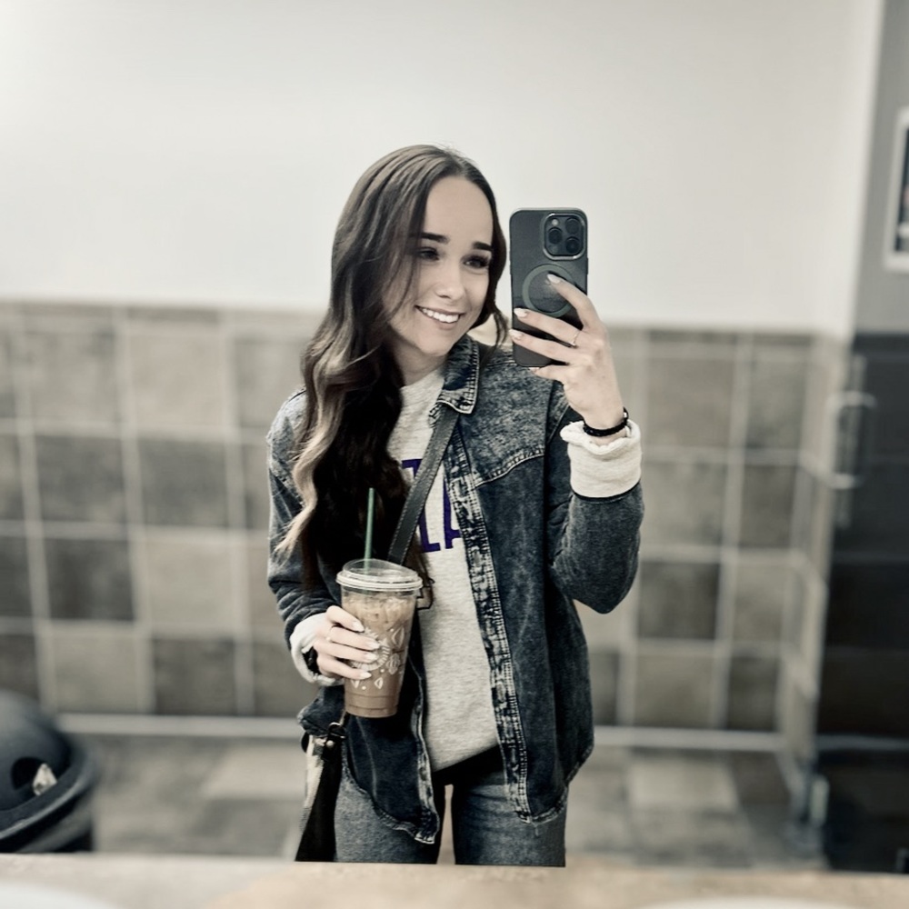 Meet your Posher, Alyssa